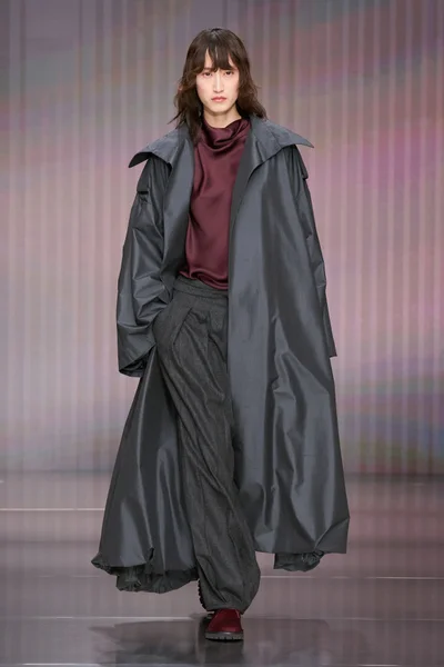 Look 25
